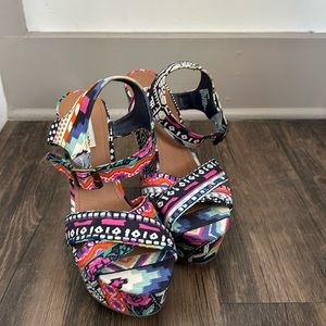 Steve Madden wedge sandals. Size 9.5